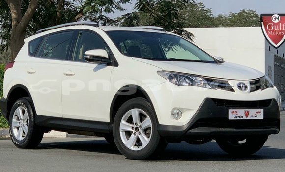 Buy Import Toyota 4Runner White Car in Import - Dubai in Enga