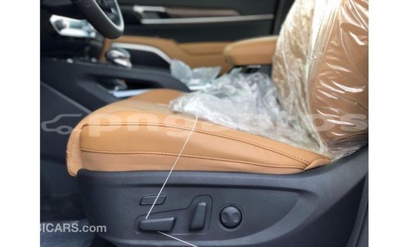 Buy Import Kia Carens White Car in Import - Dubai in Enga Buy Import Kia Carens White Car in Import - Dubai in Enga