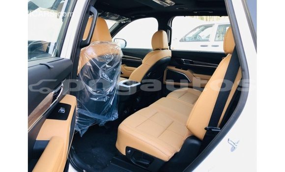 Buy Import Kia Carens White Car in Import - Dubai in Enga Buy Import Kia Carens White Car in Import - Dubai in Enga