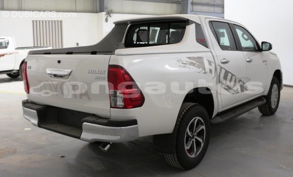 Buy Import Toyota Hilux White Car in Import - Dubai in Enga Buy Import Toyota Hilux White Car in Import - Dubai in Enga