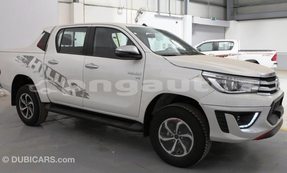 Buy Import Toyota Hilux White Car in Import - Dubai in Enga Buy Import Toyota Hilux White Car in Import - Dubai in Enga