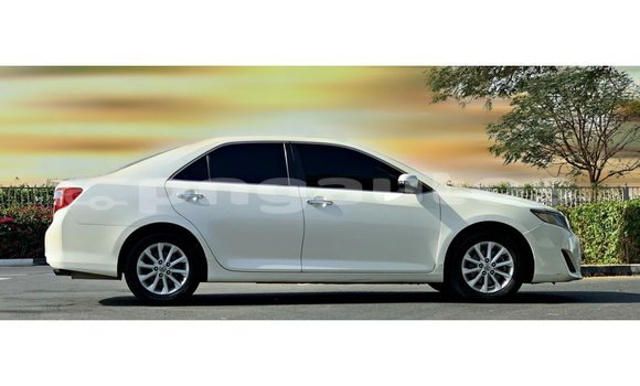 Buy Import Toyota Camry White Car in Import - Dubai in Enga Buy Import Toyota Camry White Car in Import - Dubai in Enga