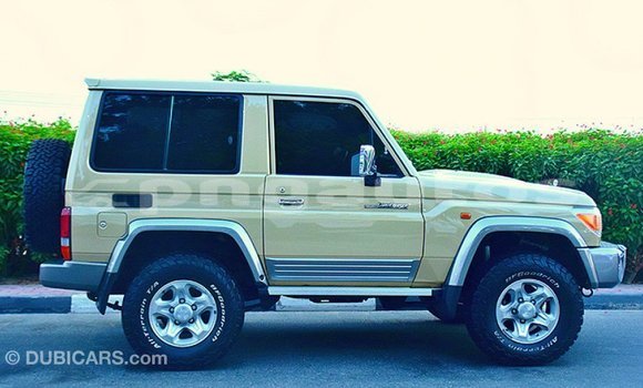 Buy Import Toyota Land Cruiser Beige Car in Import - Dubai in Enga Buy Import Toyota Land Cruiser Beige Car in Import - Dubai in Enga