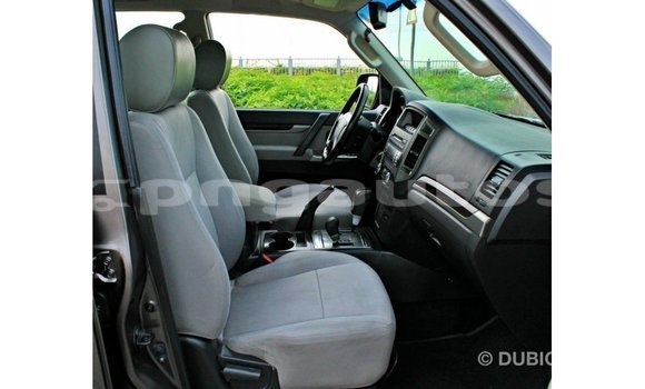 Buy Import Mitsubishi Pajero Brown Car in Import - Dubai in Enga Buy Import Mitsubishi Pajero Brown Car in Import - Dubai in Enga