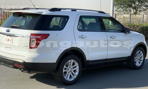 Buy Import Ford Explorer White Car in Import - Dubai in Enga Buy Import Ford Explorer White Car in Import - Dubai in Enga