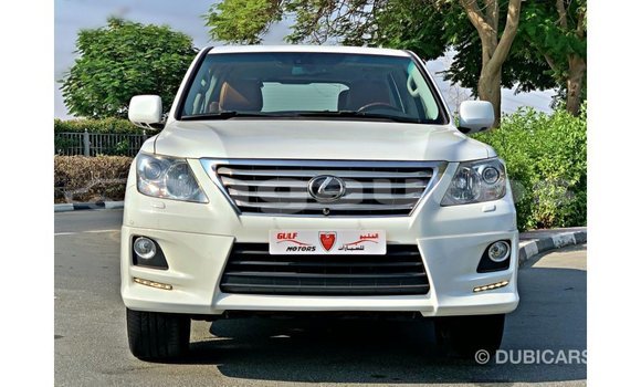 Buy Import Lexus LX White Car in Import - Dubai in Enga Buy Import Lexus LX White Car in Import - Dubai in Enga