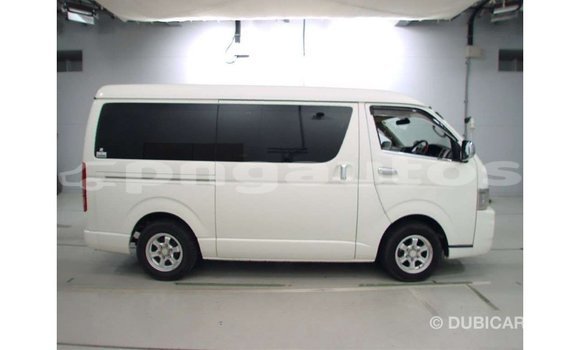 Buy Import Toyota Regius White Car in Import - Dubai in Enga Buy Import Toyota Regius White Car in Import - Dubai in Enga