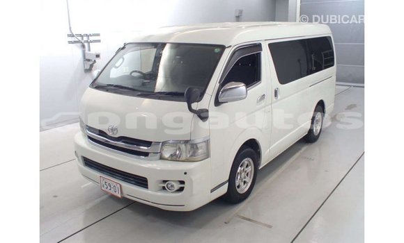 Buy Import Toyota Regius White Car in Import - Dubai in Enga Buy Import Toyota Regius White Car in Import - Dubai in Enga