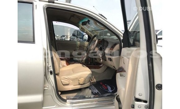 Buy Import Toyota Hilux Other Car in Import - Dubai in Enga Buy Import Toyota Hilux Other Car in Import - Dubai in Enga