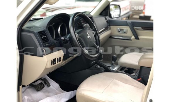 Buy Import Mitsubishi Pajero White Car in Import - Dubai in Enga Buy Import Mitsubishi Pajero White Car in Import - Dubai in Enga
