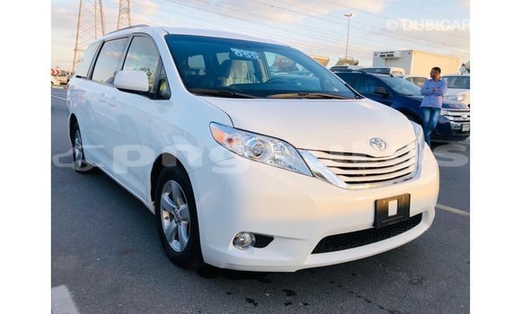 Buy Import Toyota Sienna White Car in Import - Dubai in Enga Buy Import Toyota Sienna White Car in Import - Dubai in Enga