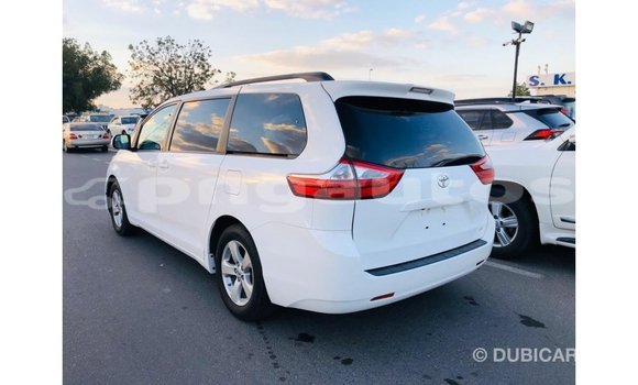 Buy Import Toyota Sienna White Car in Import - Dubai in Enga Buy Import Toyota Sienna White Car in Import - Dubai in Enga