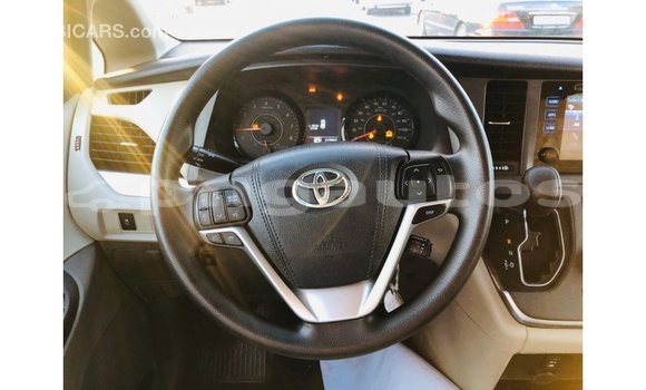 Buy Import Toyota Sienna White Car in Import - Dubai in Enga Buy Import Toyota Sienna White Car in Import - Dubai in Enga