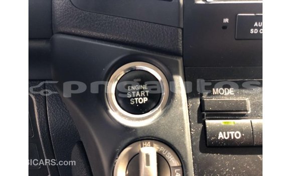 Buy Import Toyota Land Cruiser White Car in Import - Dubai in Enga Buy Import Toyota Land Cruiser White Car in Import - Dubai in Enga