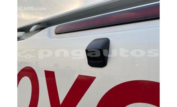 Buy Import Toyota Hilux White Car in Import - Dubai in Enga Buy Import Toyota Hilux White Car in Import - Dubai in Enga