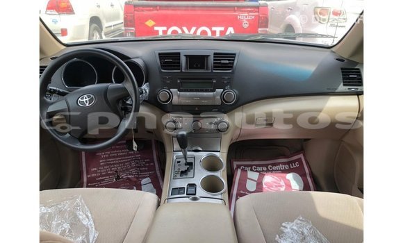 Buy Import Toyota Highlander Blue Car in Import - Dubai in Enga Buy Import Toyota Highlander Blue Car in Import - Dubai in Enga