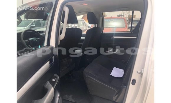 Buy Import Toyota Hilux White Car in Import - Dubai in Enga Buy Import Toyota Hilux White Car in Import - Dubai in Enga