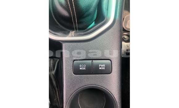 Buy Import Toyota Hilux White Car in Import - Dubai in Enga Buy Import Toyota Hilux White Car in Import - Dubai in Enga