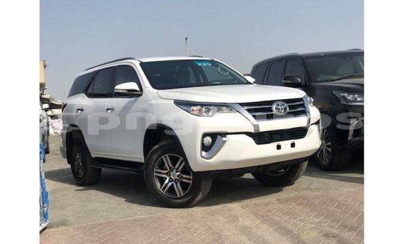 Buy Import Toyota Fortuner White Car in Import - Dubai in Enga