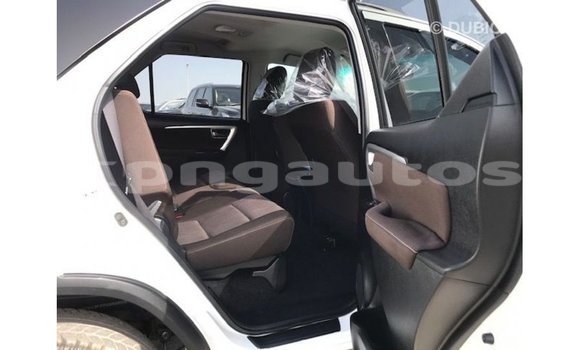 Buy Import Toyota Fortuner White Car in Import - Dubai in Enga Buy Import Toyota Fortuner White Car in Import - Dubai in Enga