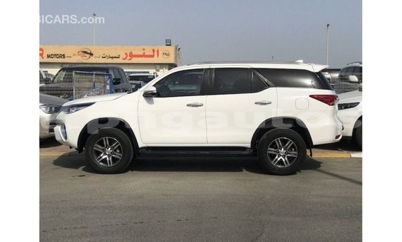 Buy Import Toyota Fortuner White Car in Import - Dubai in Enga Buy Import Toyota Fortuner White Car in Import - Dubai in Enga