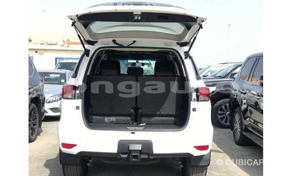 Buy Import Toyota Fortuner White Car in Import - Dubai in Enga Buy Import Toyota Fortuner White Car in Import - Dubai in Enga