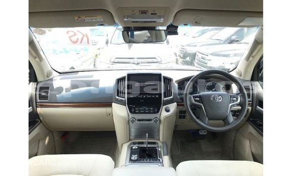 Buy Import Toyota Land Cruiser Red Car in Import - Dubai in Enga Buy Import Toyota Land Cruiser Red Car in Import - Dubai in Enga