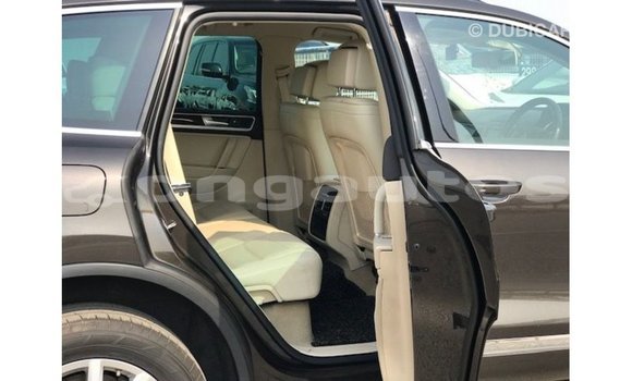 Buy Import Volkswagen Touareg Brown Car in Import - Dubai in Enga Buy Import Volkswagen Touareg Brown Car in Import - Dubai in Enga