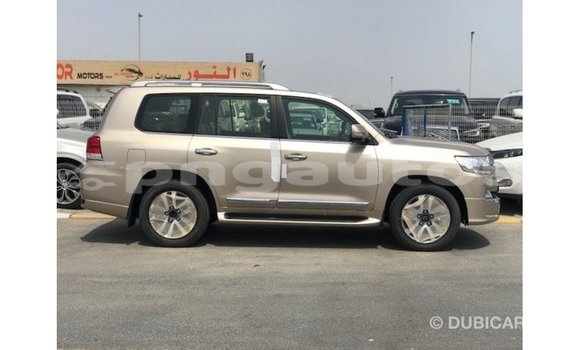 Buy Import Toyota Land Cruiser Other Car in Import - Dubai in Enga Buy Import Toyota Land Cruiser Other Car in Import - Dubai in Enga
