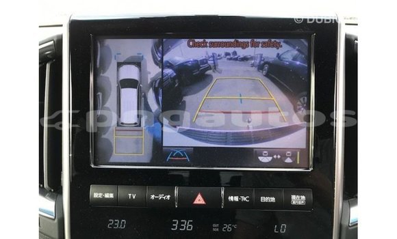Buy Import Toyota Land Cruiser White Car in Import - Dubai in Enga Buy Import Toyota Land Cruiser White Car in Import - Dubai in Enga