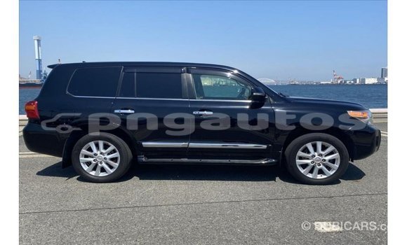 Buy Import Toyota Land Cruiser Black Car in Import - Dubai in Enga Buy Import Toyota Land Cruiser Black Car in Import - Dubai in Enga