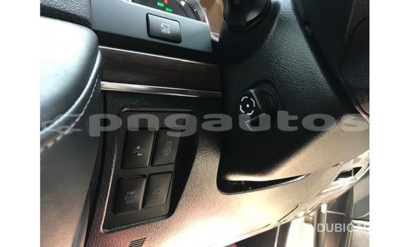 Buy Import Toyota Land Cruiser White Car in Import - Dubai in Enga Buy Import Toyota Land Cruiser White Car in Import - Dubai in Enga