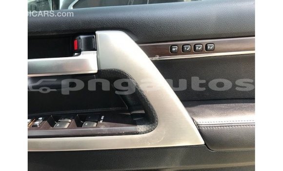 Buy Import Toyota Land Cruiser White Car in Import - Dubai in Enga Buy Import Toyota Land Cruiser White Car in Import - Dubai in Enga