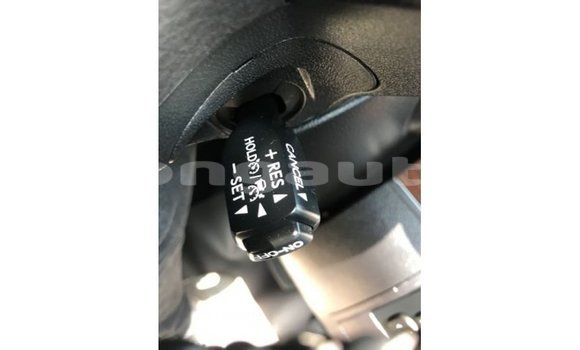 Buy Import Toyota Land Cruiser White Car in Import - Dubai in Enga Buy Import Toyota Land Cruiser White Car in Import - Dubai in Enga