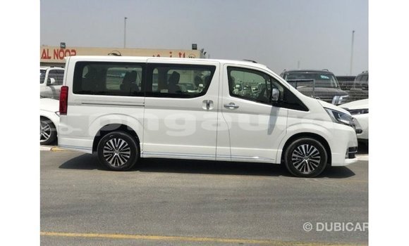 Buy Import Toyota Granvia White Car in Import - Dubai in Enga Buy Import Toyota Granvia White Car in Import - Dubai in Enga