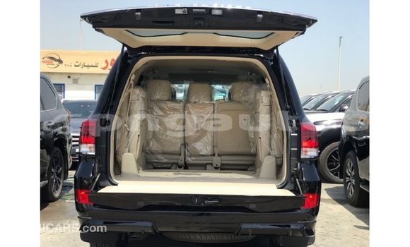 Buy Import Toyota Land Cruiser Black Car in Import - Dubai in Enga Buy Import Toyota Land Cruiser Black Car in Import - Dubai in Enga