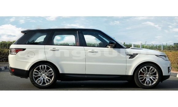 Buy Import Land Rover Range Rover White Car in Import - Dubai in Enga Buy Import Land Rover Range Rover White Car in Import - Dubai in Enga