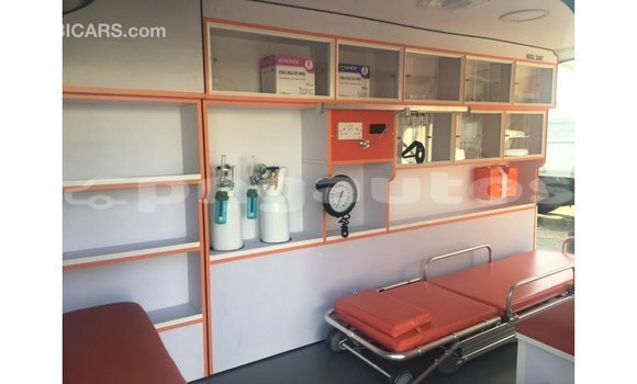 Buy Import Toyota Hiace White Car in Import - Dubai in Enga Buy Import Toyota Hiace White Car in Import - Dubai in Enga