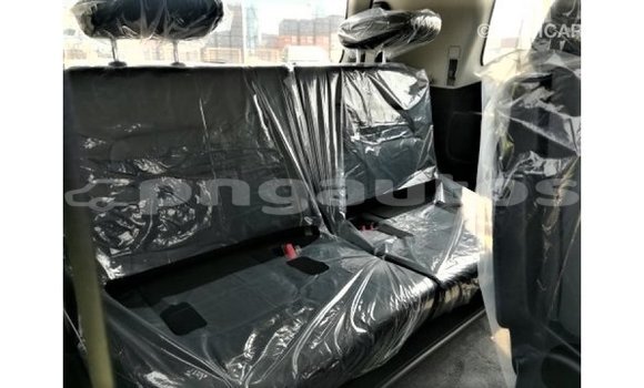 Buy Import Toyota Land Cruiser White Car in Import - Dubai in Enga Buy Import Toyota Land Cruiser White Car in Import - Dubai in Enga