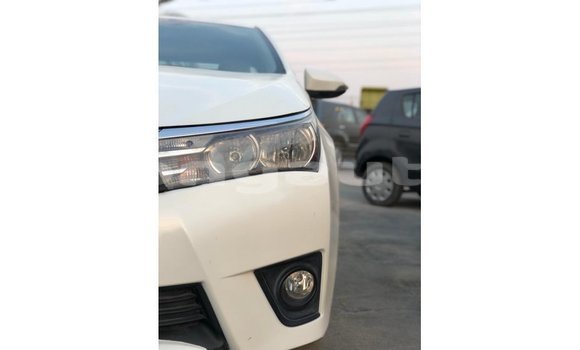 Buy Import Toyota Corolla White Car in Import - Dubai in Enga Buy Import Toyota Corolla White Car in Import - Dubai in Enga