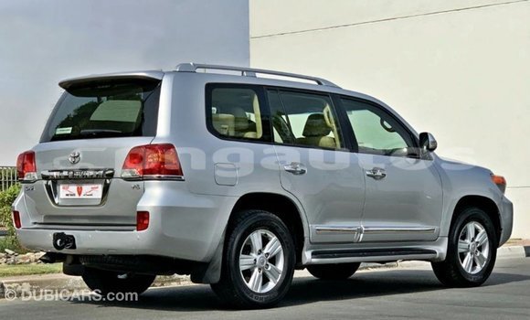 Buy Import Toyota Land Cruiser Other Car in Import - Dubai in Enga Buy Import Toyota Land Cruiser Other Car in Import - Dubai in Enga