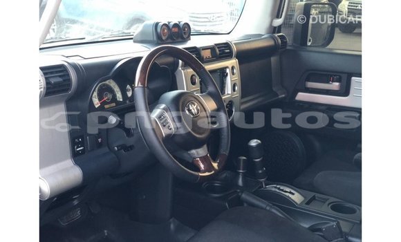 Buy Import Toyota FJ Cruiser White Car in Import - Dubai in Enga Buy Import Toyota FJ Cruiser White Car in Import - Dubai in Enga