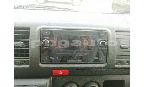 Buy Import Toyota Hiace White Car in Import - Dubai in Enga Buy Import Toyota Hiace White Car in Import - Dubai in Enga