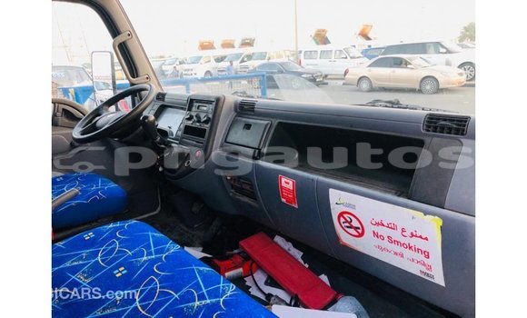 Buy Import Mitsubishi L400 White Truck in Import - Dubai in Enga Buy Import Mitsubishi L400 White Truck in Import - Dubai in Enga