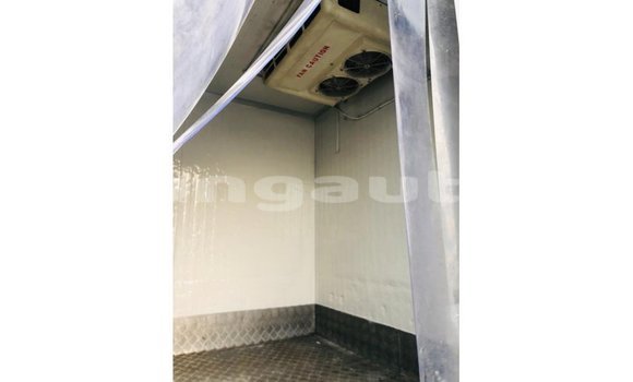 Buy Import Mitsubishi L400 White Truck in Import - Dubai in Enga Buy Import Mitsubishi L400 White Truck in Import - Dubai in Enga