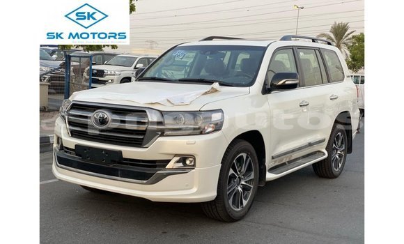 Buy Import Toyota Land Cruiser White Car in Import - Dubai in Enga Buy Import Toyota Land Cruiser White Car in Import - Dubai in Enga