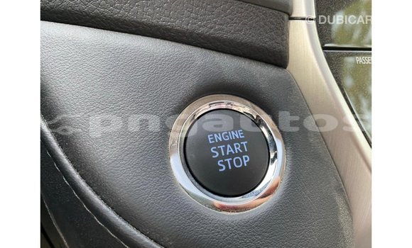 Buy Import Toyota Land Cruiser White Car in Import - Dubai in Enga Buy Import Toyota Land Cruiser White Car in Import - Dubai in Enga