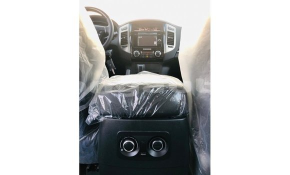 Buy Import Mitsubishi Pajero Black Car in Import - Dubai in Enga Buy Import Mitsubishi Pajero Black Car in Import - Dubai in Enga