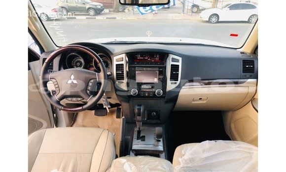 Buy Import Mitsubishi Pajero White Car in Import - Dubai in Enga Buy Import Mitsubishi Pajero White Car in Import - Dubai in Enga