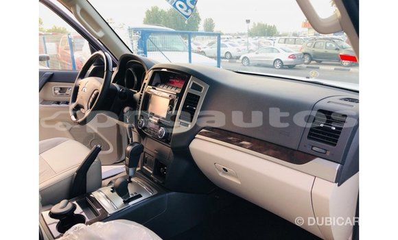 Buy Import Mitsubishi Pajero White Car in Import - Dubai in Enga Buy Import Mitsubishi Pajero White Car in Import - Dubai in Enga
